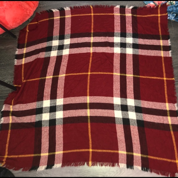 Large blanket scarf absolutely perfect for fall! - Picture 2 of 3